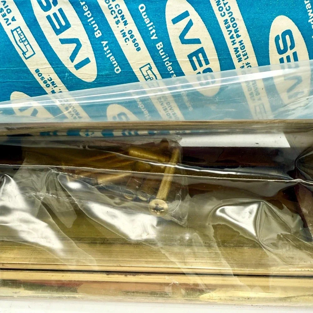 Vintage 1968 IVES 652B Solid Brass Mail Slot Door Plate NOS 3.7 lbs NEW